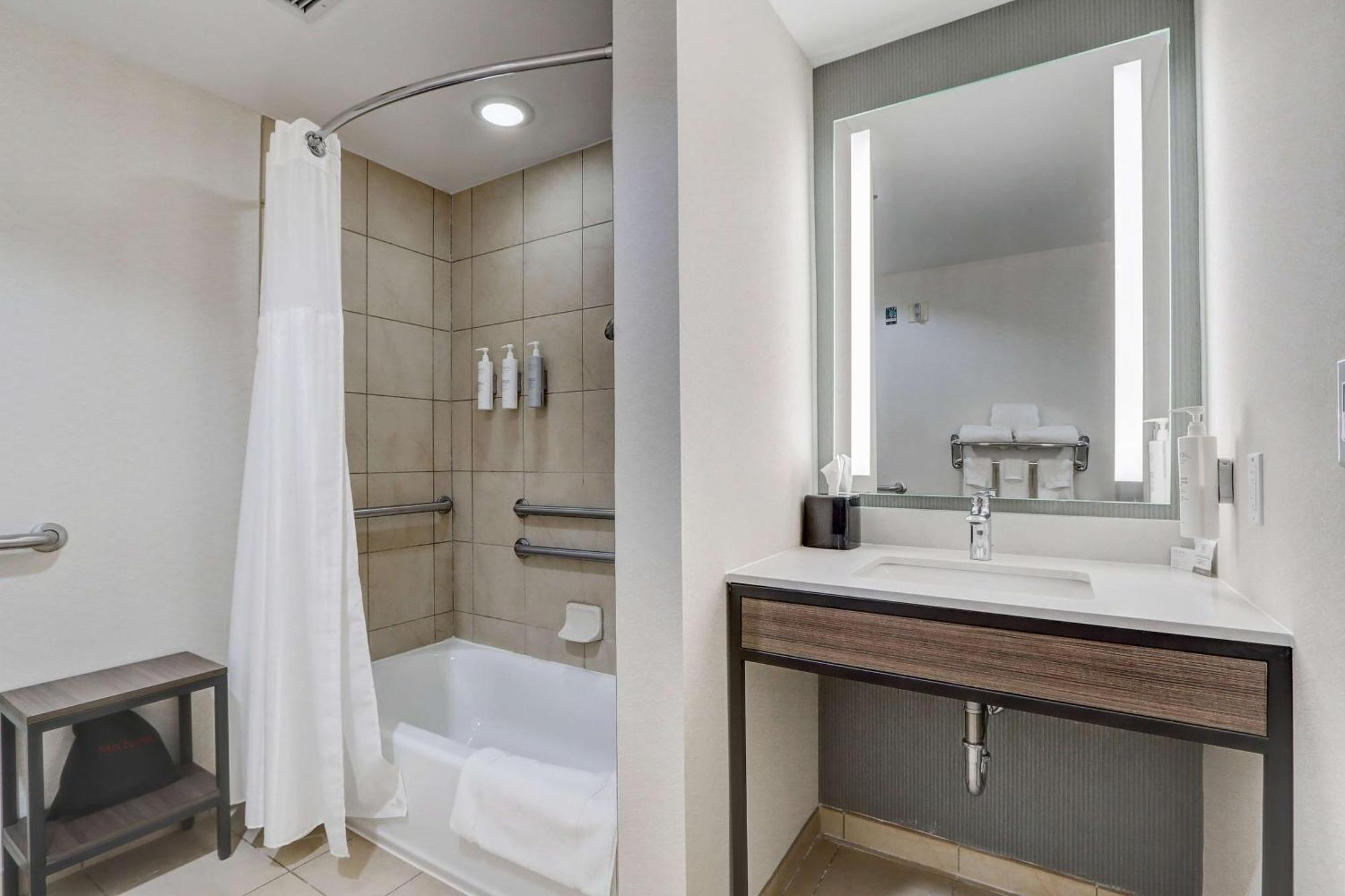 Hilton Garden Inn Indianapolis Northwest Екстер'єр фото